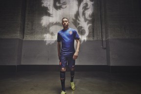 开云体育官方网站-莱万刷新里程碑，洛杉矶湖人半决赛力克本菲卡，晋级概率达90％